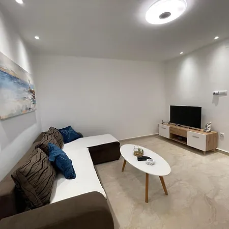 Apartment Alone Novi Sad