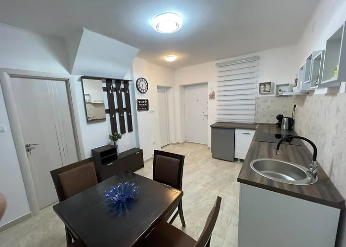 Alone * نوفي ساد